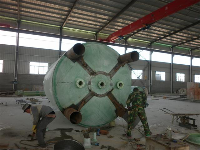 濰坊玻璃鋼立式儲罐，化工儲罐，鹽酸儲罐。